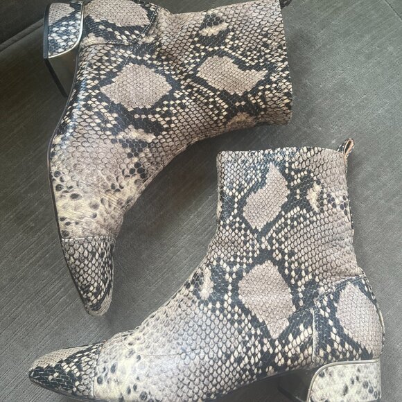 Massimo Dutti snakeskin booties - Picture 10 of 10